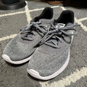 Nike Roshe Shoes Size 11.5